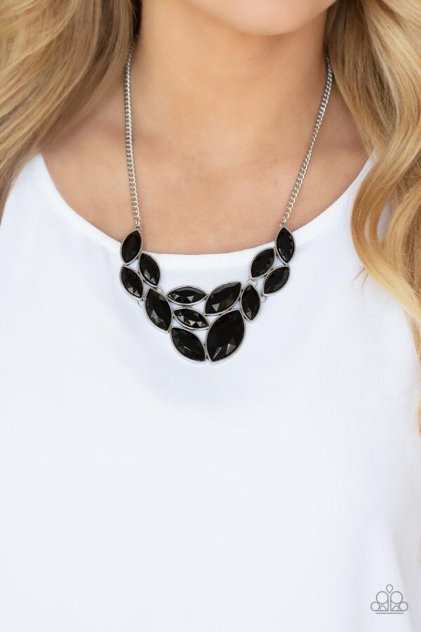 Paparazzi Necklace ~ Glitzy Goddess - Black