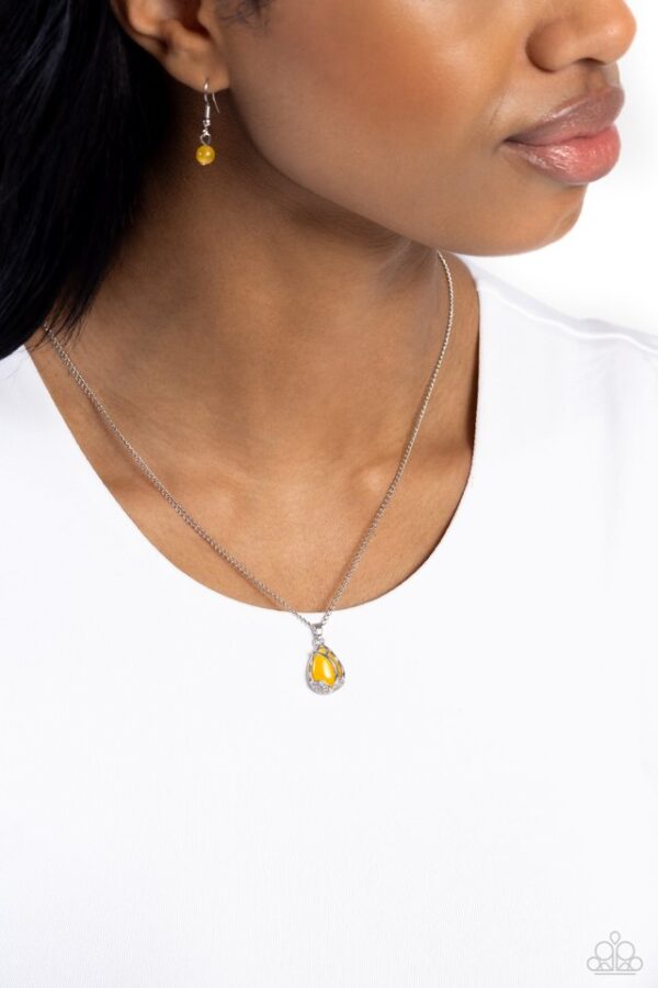 Paparazzi Necklace ~ Top-Notch Trinket - Yellow