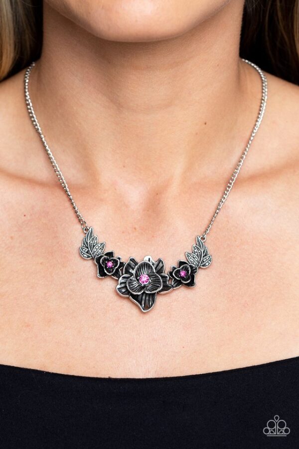 Paparazzi Necklace ~ Botanical Breeze - Pink