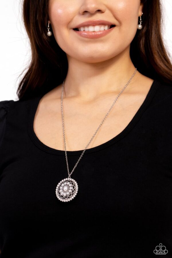 Paparazzi Necklace ~ Perennial Pinnacle - White