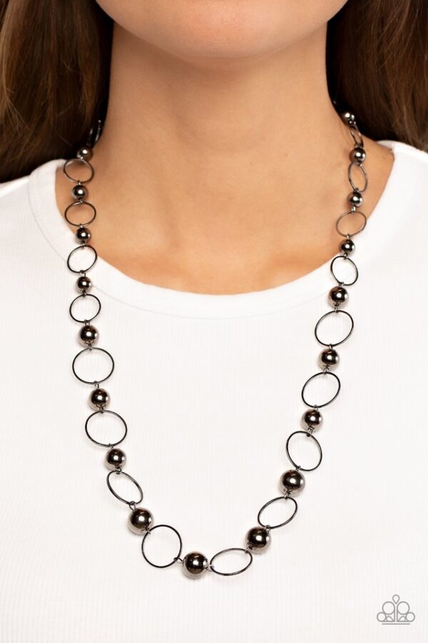 Paparazzi Necklace ~ Metro Milestone - Black