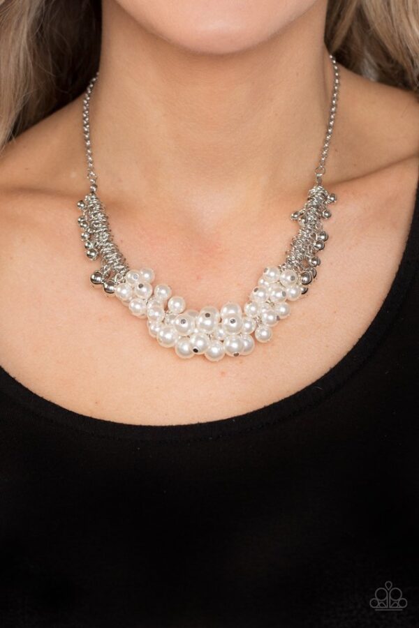 Paparazzi Necklace ~ Bonus Points - White