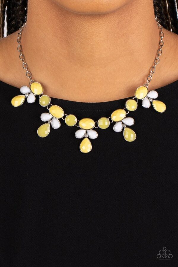 Paparazzi Necklace ~ Midsummer Meadow - Yellow