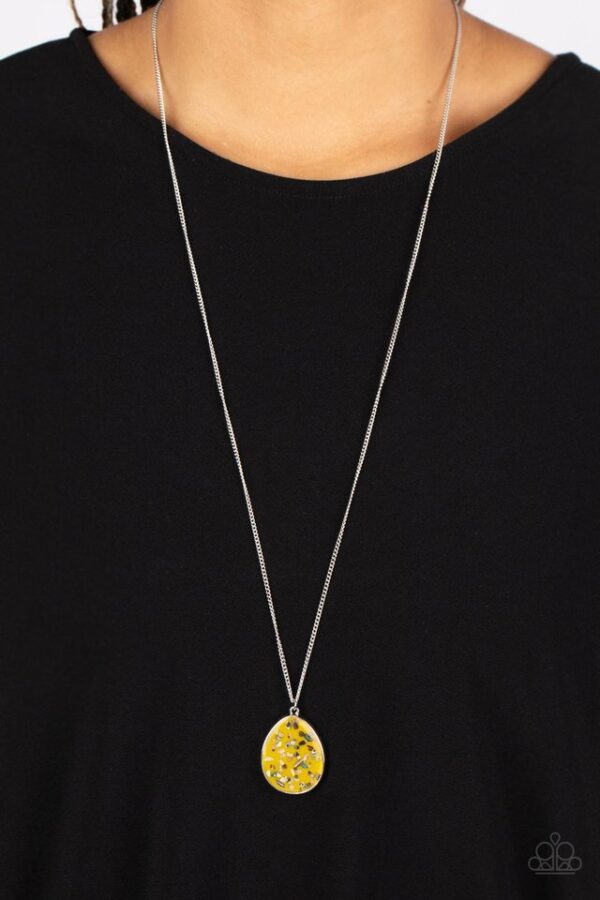 Paparazzi Necklace ~ Shimmering Seafloors - Yellow