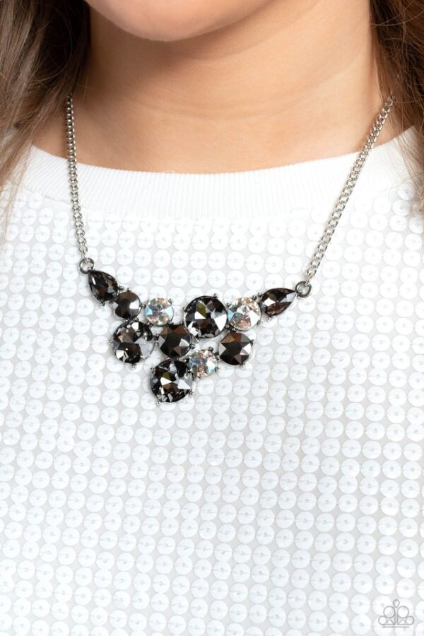 Paparazzi Necklace ~ Round Royalty - Silver