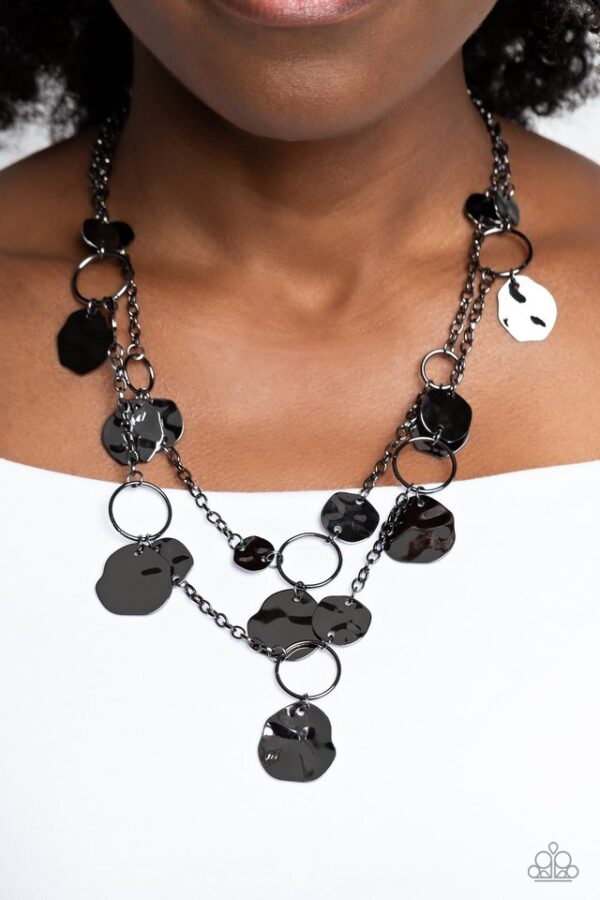 Paparazzi Necklace ~ Hammered Horizons - Black