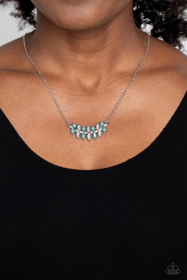 Paparazzi Necklace ~ Lustrous Laurels - Green