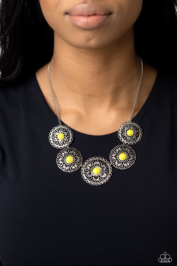 Paparazzi Necklace ~ Chrysanthemum Craze - Yellow