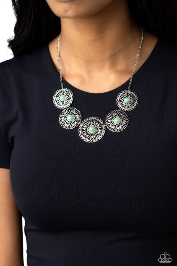 Paparazzi Necklace ~ Chrysanthemum Craze - Green