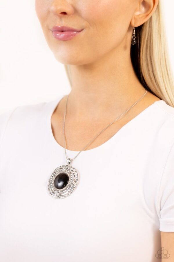 Paparazzi Necklace ~ Maze STUNNER - Black