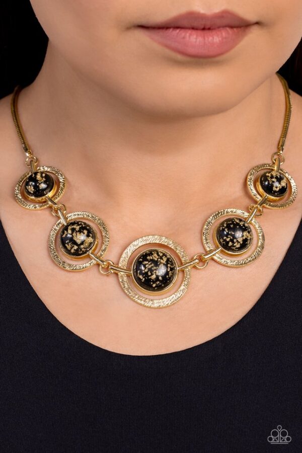 Paparazzi Necklace ~ Sophisticated Showcase - Black