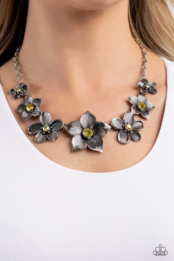 Paparazzi Necklace ~ Free FLORAL - Yellow