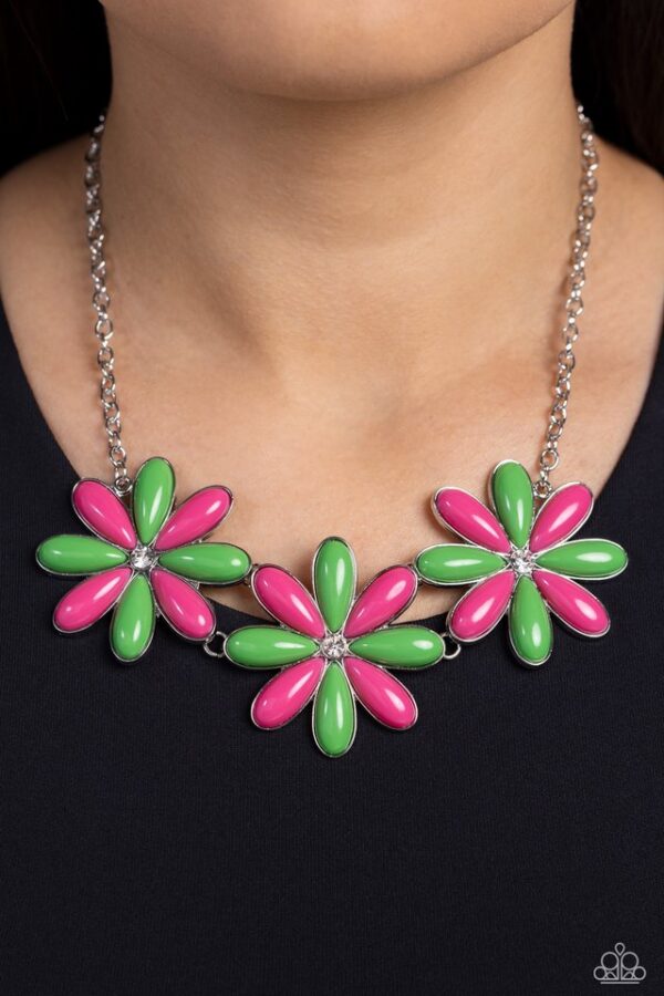 Paparazzi Necklace ~ Bodacious Bouquet - Green