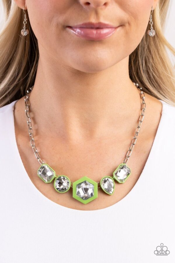 Paparazzi Necklace ~ Evolving Elegance - Green