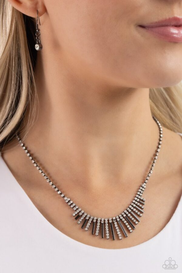 Paparazzi Necklace ~ FLARE to be Different - Black