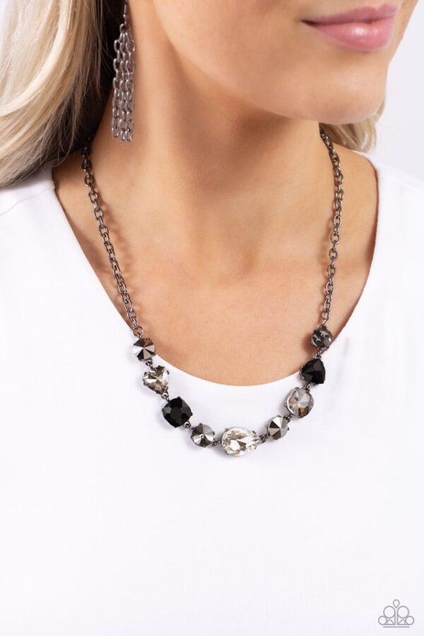 Paparazzi Necklace ~ Emphatic Edge - Black