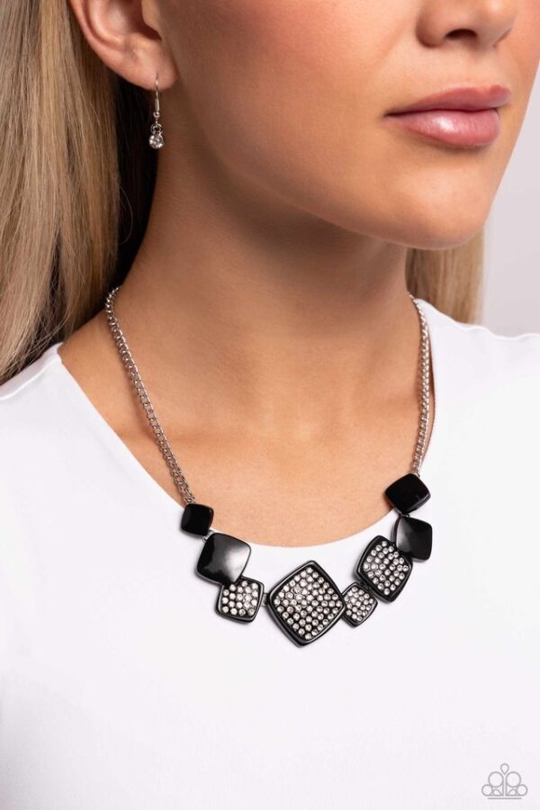 Paparazzi Necklace ~ Twinkling Tables - Black