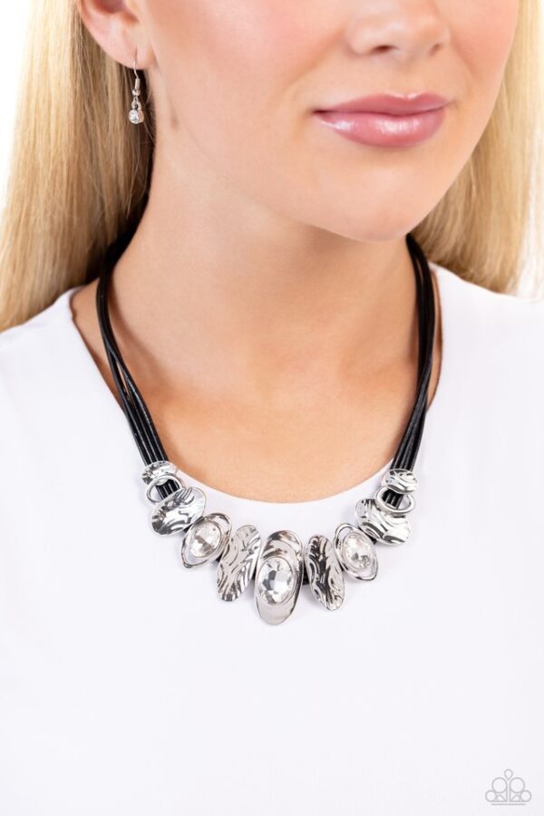 Paparazzi Necklace ~ Sliding Splendor - Black