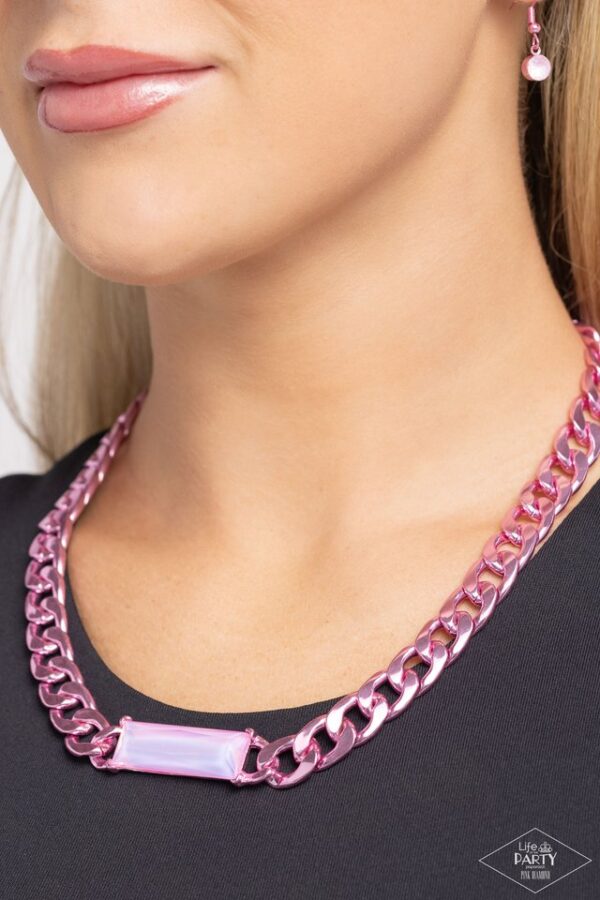 Paparazzi Necklace ~ Urban Royalty - Pink