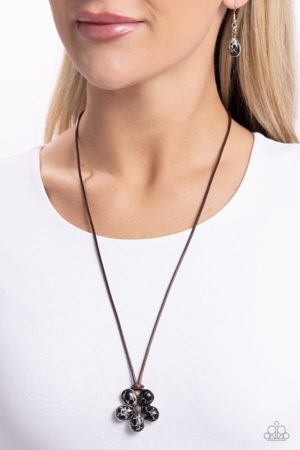 Paparazzi Necklace ~ Budding Badlands - Black