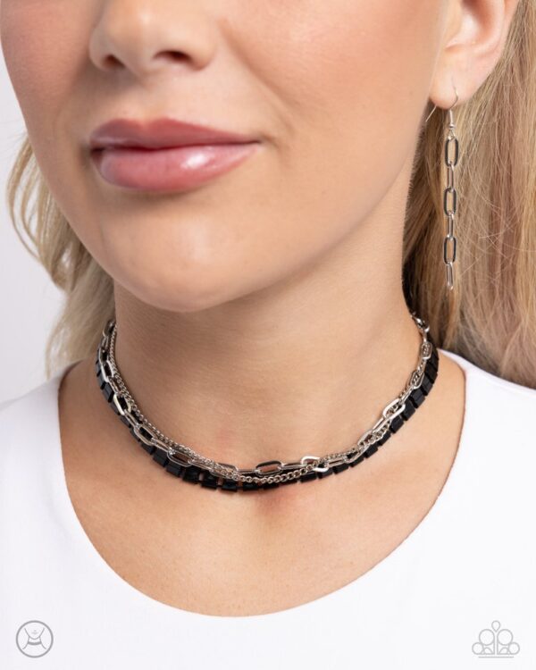 Paparazzi Necklace ~ LAYER of the Year - Black